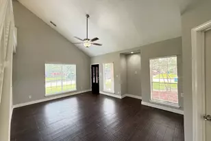 946 Pennygent Ln, Channelview, TX 77530 - Photo 5