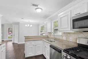 946 Pennygent Ln, Channelview, TX 77530 - Photo 9