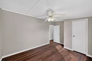 9623 Meadowvine Dr, Houston, TX 77044 - Photo 19