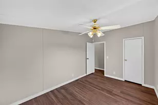 9623 Meadowvine Dr, Houston, TX 77044 - Photo 21