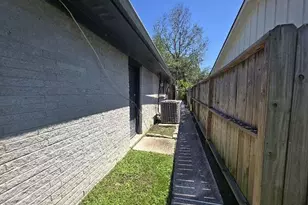 1307 Cactus St, Baytown, TX 77521 - Photo 13