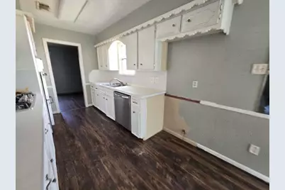 1307 Cactus Street, Baytown, TX 77521 - Photo 7