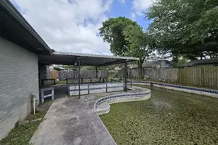 1307 Cactus St, Baytown, TX 77521 - Photo 15