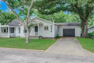 834 Live Oak St, Columbus, TX 78934 - Photo 1