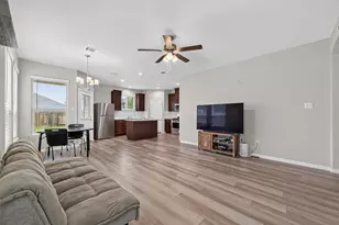 24711 Teton Holw Trl, Houston, TX 77336 - Photo 9