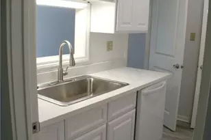 2425 Underwood St, Houston, TX 77030 - Photo 9