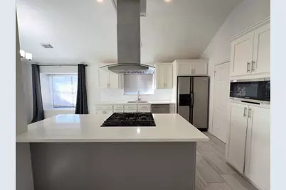 218 Bedford Lane, Conroe, TX 77303 - Photo 9