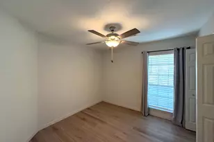 218 Bedford Ln, Conroe, TX 77303 - Photo 19
