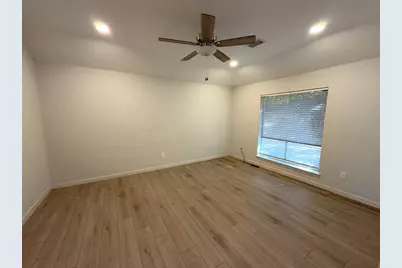 218 Bedford Lane, Conroe, TX 77303 - Photo 11