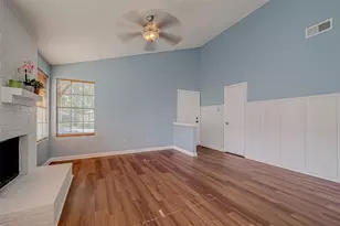 14018 Blue Falls Dr, Sugar Land, TX 77498 - Photo 5