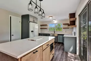 180 P R 8776, Warren, TX 77664 - Photo 5