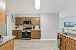 16848 Greenhouse St, Conroe, TX 77385 - Photo 11