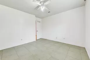 14554 Sycamore Lake Rd, Houston, TX 77062 - Photo 21