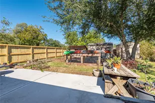 8010 Meadowbrook Dr, Hitchcock, TX 77563 - Photo 21