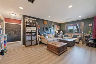 8010 Meadowbrook Dr, Hitchcock, TX 77563 - Photo 7