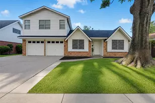 2305 Peach Ln, Pasadena, TX 77502 - Photo 3
