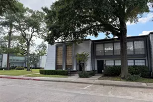 10141 Beekman Pl Dr, Houston, TX 77043 - Photo 17