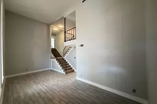 10141 Beekman Pl Dr, Houston, TX 77043 - Photo 5