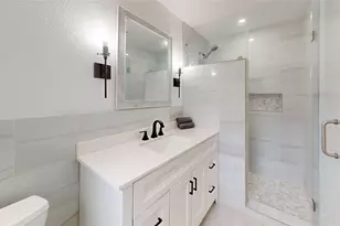 8515 Mullins Dr, Houston, TX 77096 - Photo 13