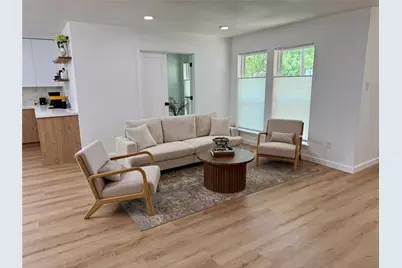 8515 Mullins Drive, Houston, TX 77096 - Photo 7