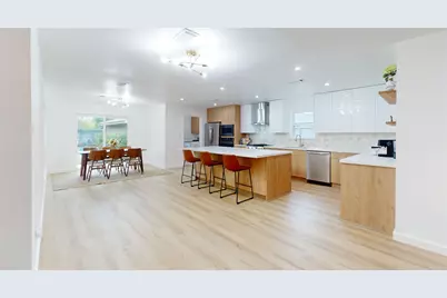 8515 Mullins Drive, Houston, TX 77096 - Photo 9