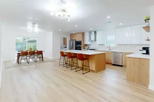 8515 Mullins Dr, Houston, TX 77096 - Photo 9