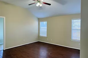 2215 Beacon Light Ln, Fresno, TX 77545 - Photo 9