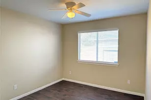 2215 Beacon Light Ln, Fresno, TX 77545 - Photo 15