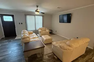 16359 Crockett Martin Ests Dr, Conroe, TX 77306 - Photo 3