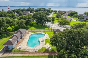 2019 Lakewood Ct, Willis, TX 77318 - Photo 21