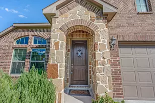 2926 Grand Hawthorne Rd, Conroe, TX 77385 - Photo 3