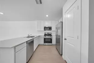 10708 Lavender Cotton Ln, Houston, TX 77016 - Photo 5
