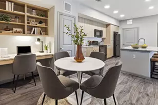 8877 Lakes at 610 Dr, Houston, TX 77054 - Photo 3