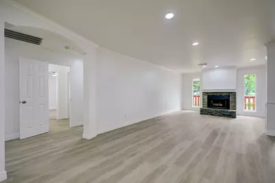7442 Tall Pines Drive, Houston, TX 77088 - Photo 5