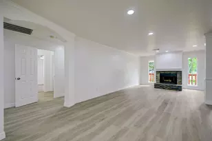 7442 Tall Pines Dr, Houston, TX 77088 - Photo 5