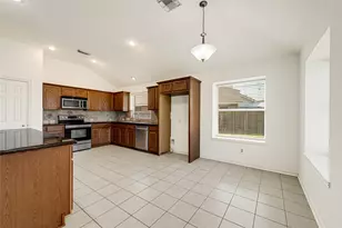 7102 Hollow Field Ln, Cypress, TX 77433 - Photo 17