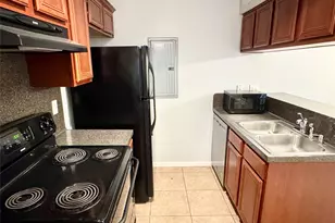 700 Thicket Ln, Houston, TX 77079 - Photo 7