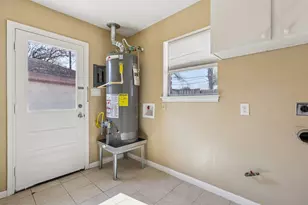 10015 Warwana Rd, Houston, TX 77080 - Photo 13