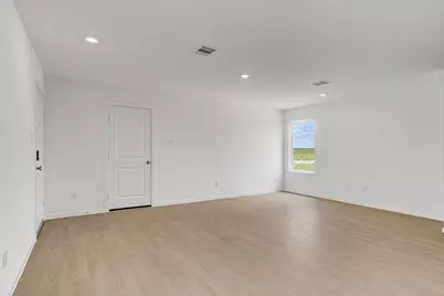 390 Road 590106    390 Lucia Way, Cleveland, TX 77327 - Photo 5