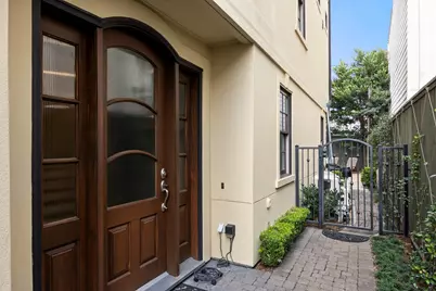 1230 W Bell Street, Houston, TX 77019 - Photo 3