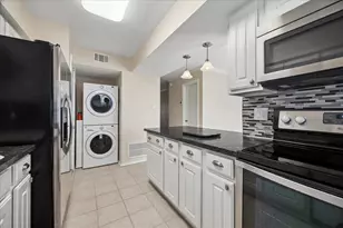 6406 Ferris Dr, Houston, TX 77081 - Photo 9