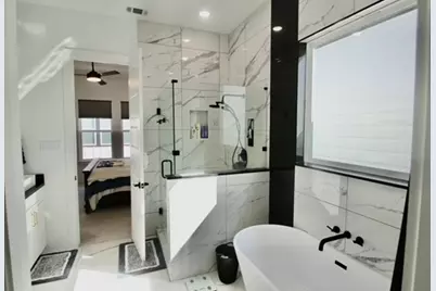 861 Fisher Street #E, Houston, TX 77018 - Photo 9