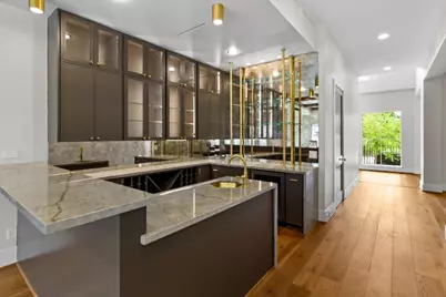 2341 Maroneal St, Houston, TX 77030 - Photo 9