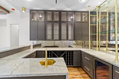 2341 Maroneal St, Houston, TX 77030 - Photo 11