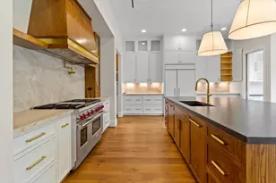 2341 Maroneal St, Houston, TX 77030 - Photo 17