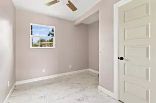 10810 Evangeline Dr, Houston, TX 77013 - Photo 21
