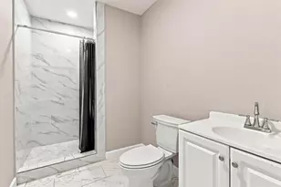 10810 Evangeline Dr, Houston, TX 77013 - Photo 11