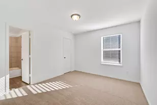 2118 Spring Hollow Dr Dr, Baytown, TX 77521 - Photo 17