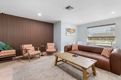 6727 Lindyann Lane, Houston, TX 77008 - Photo 3