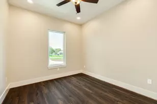 1737 Flintlock Ct, Angleton, TX 77515 - Photo 35